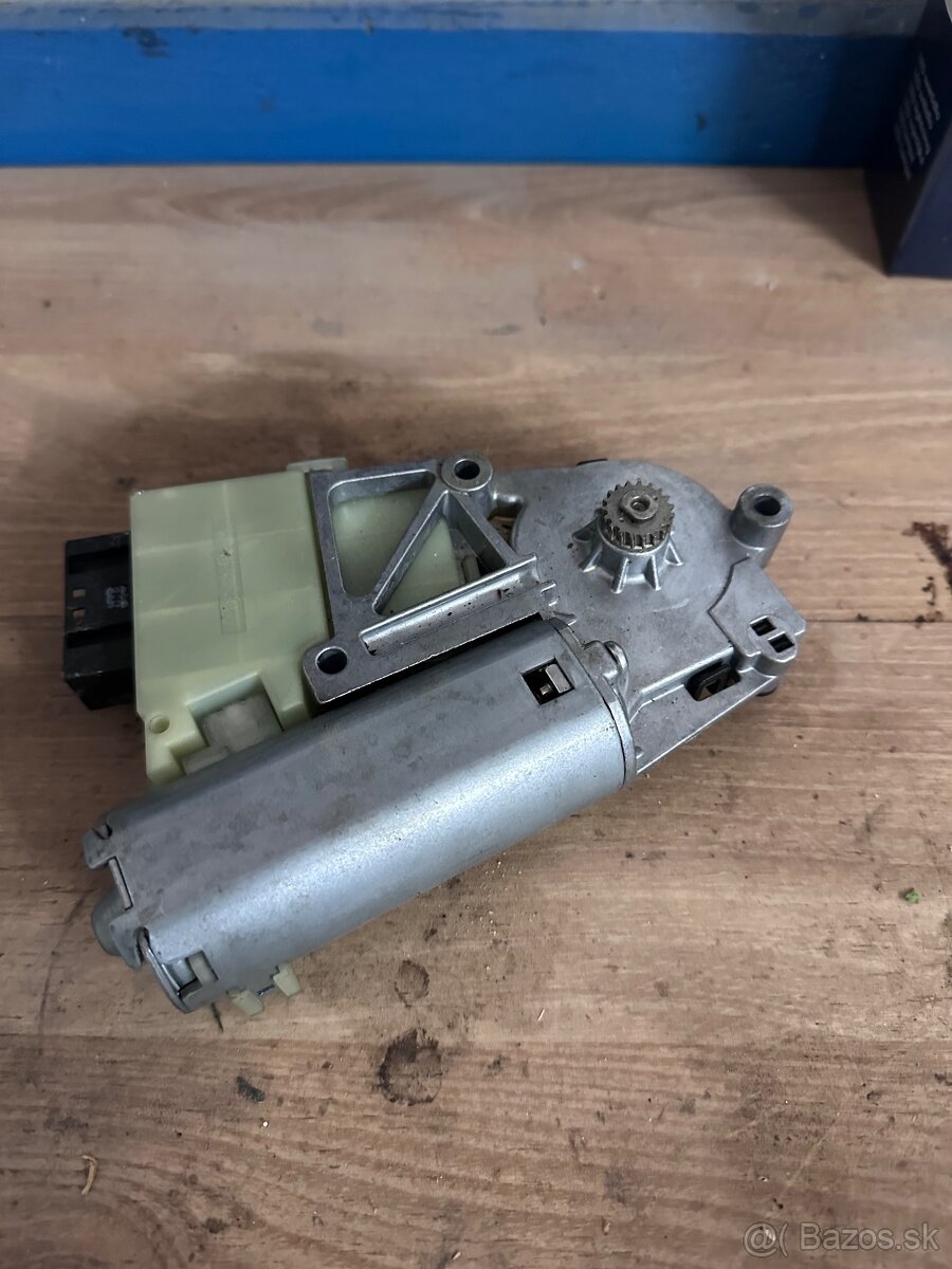 Motorcek stresneho okna mini cooper - 2