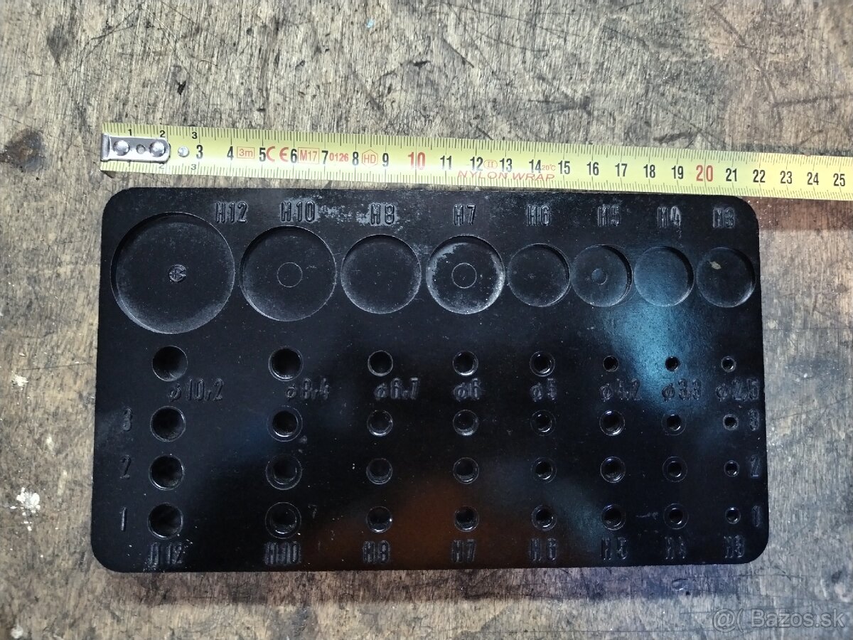 Narex držiak závitníkov - 2