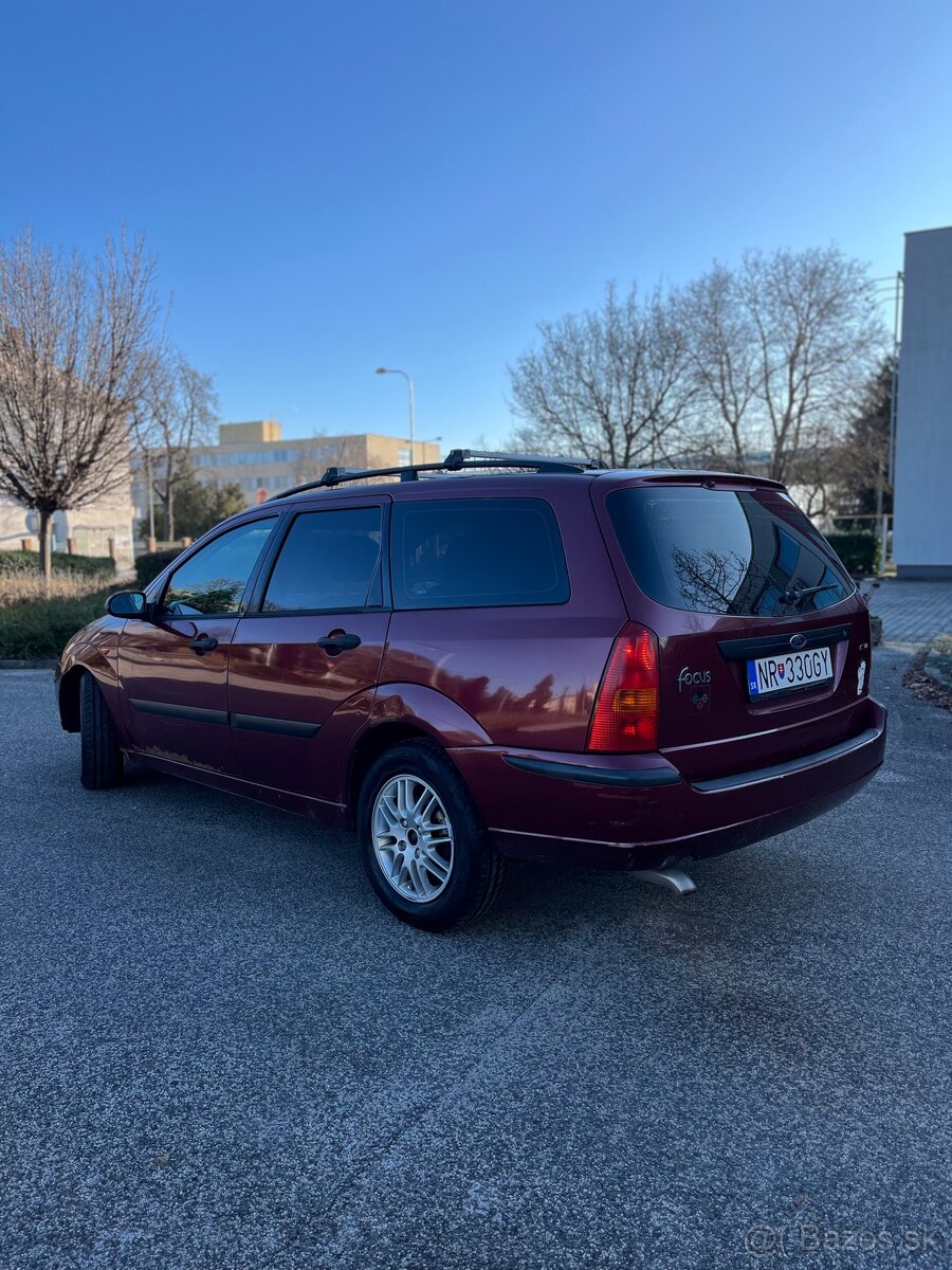 Ford Focus 1.8tdci 74kw - 2