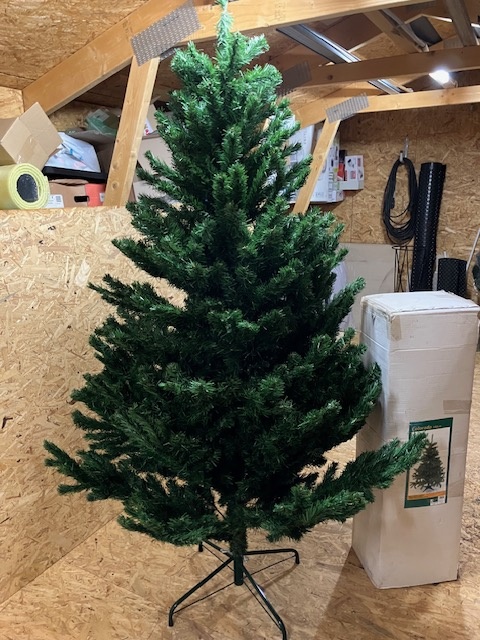 Predám vianočný stromček aj so svetielkami - 2