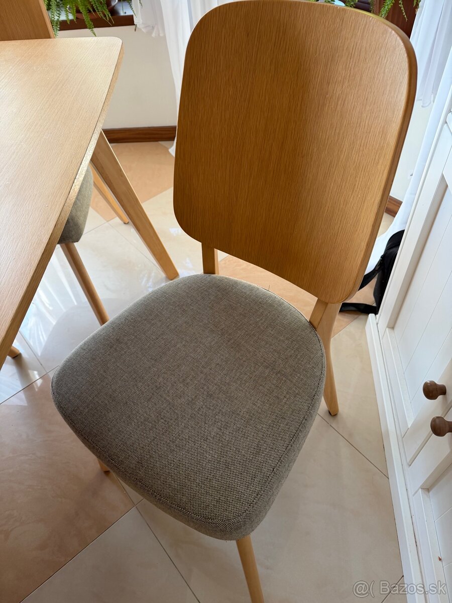 Jedálenský stôl so stoličkami - 2