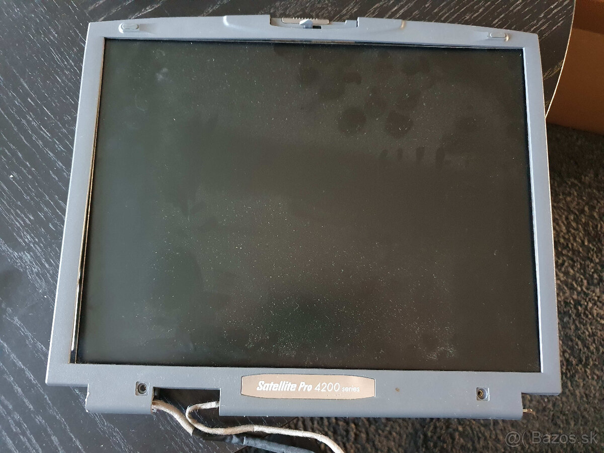 14,1 palcový LCD z TOSHIBA SATELLITE PRO 4200 - 2