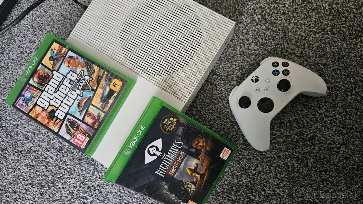 Xbox One S 500GB + hry - 2