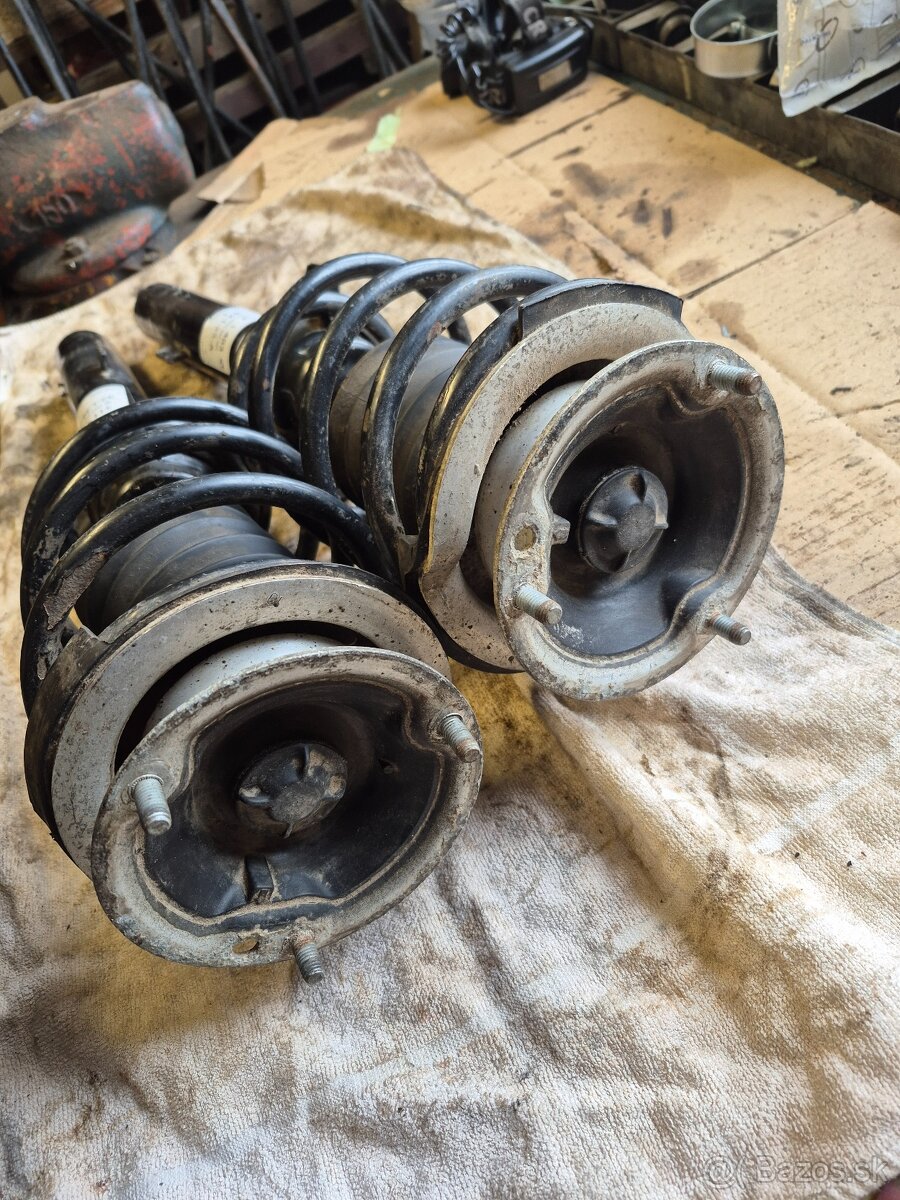 E90 Predne tlmiče - 2