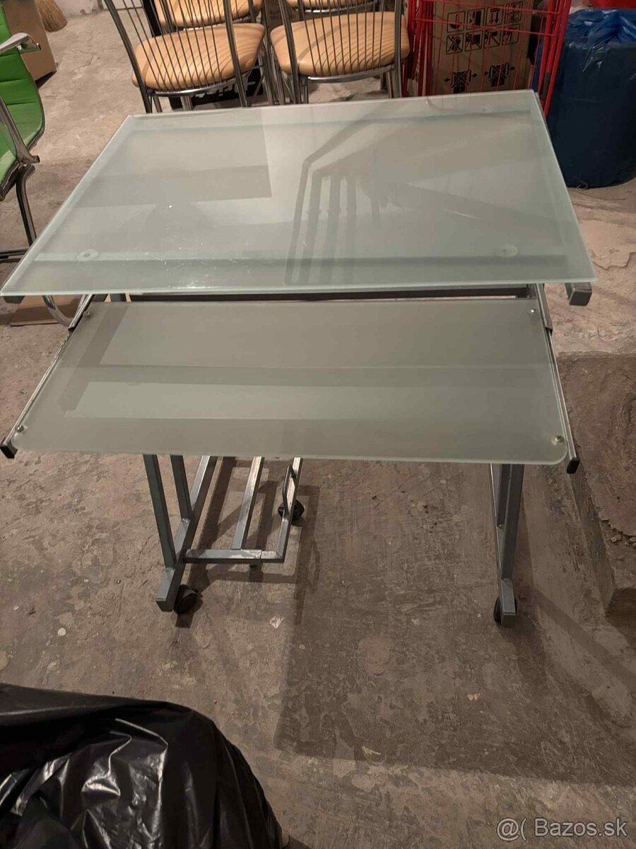 Sklenený PC stôl / stolík - 2