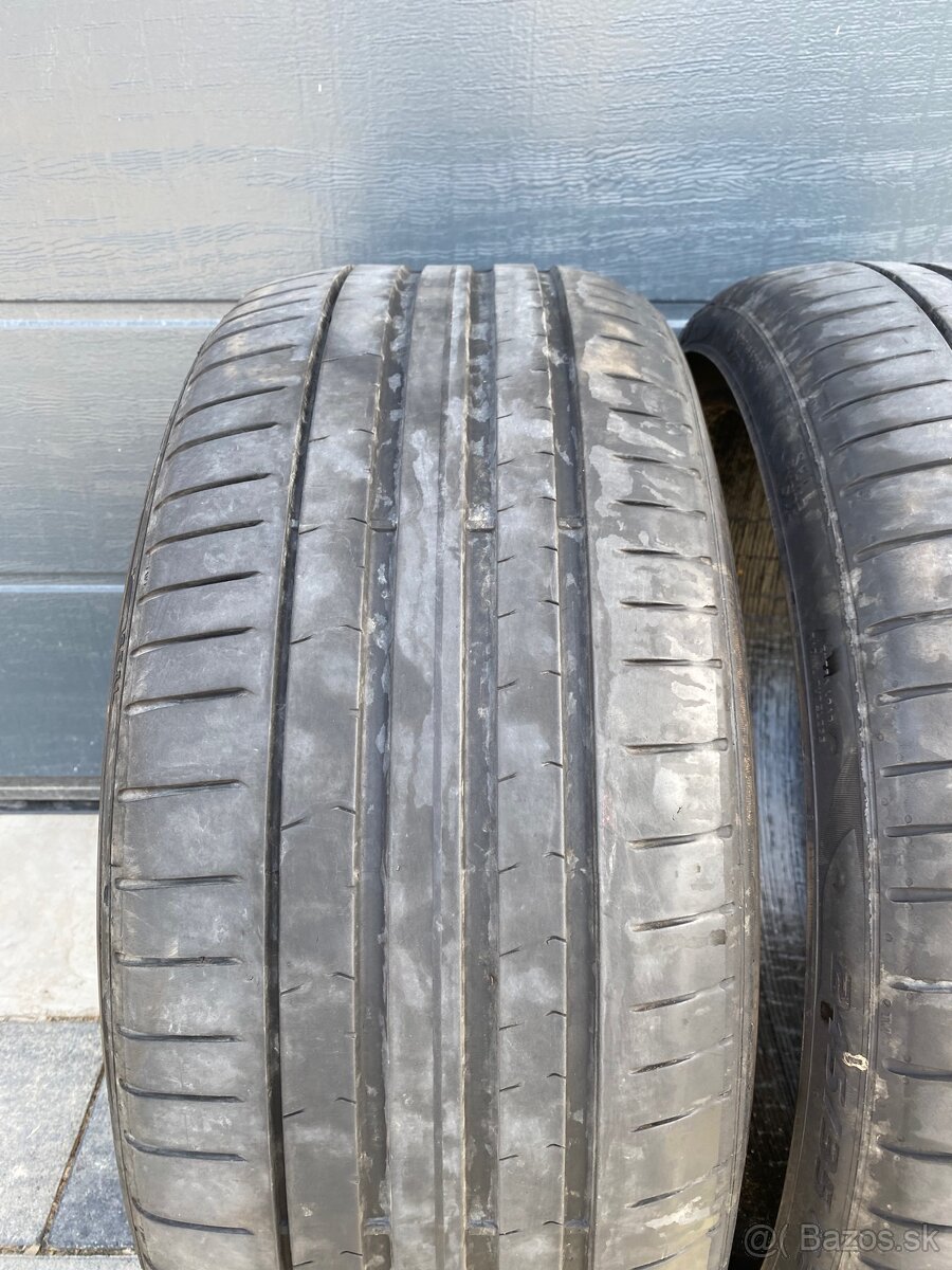 Pneumatiky 245/35 R20 - 2