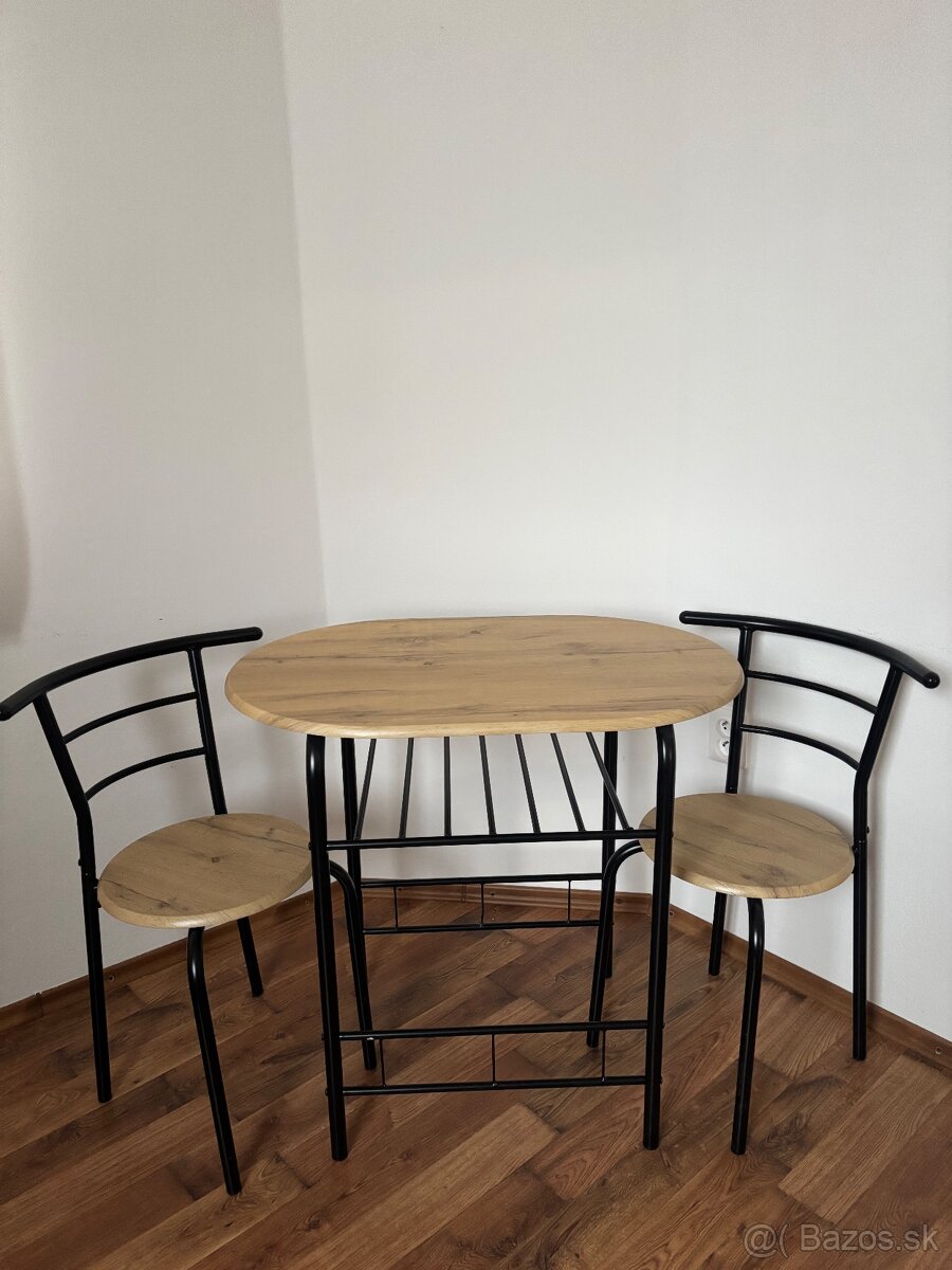Predam jedálenský stôl so stoličkami - 2
