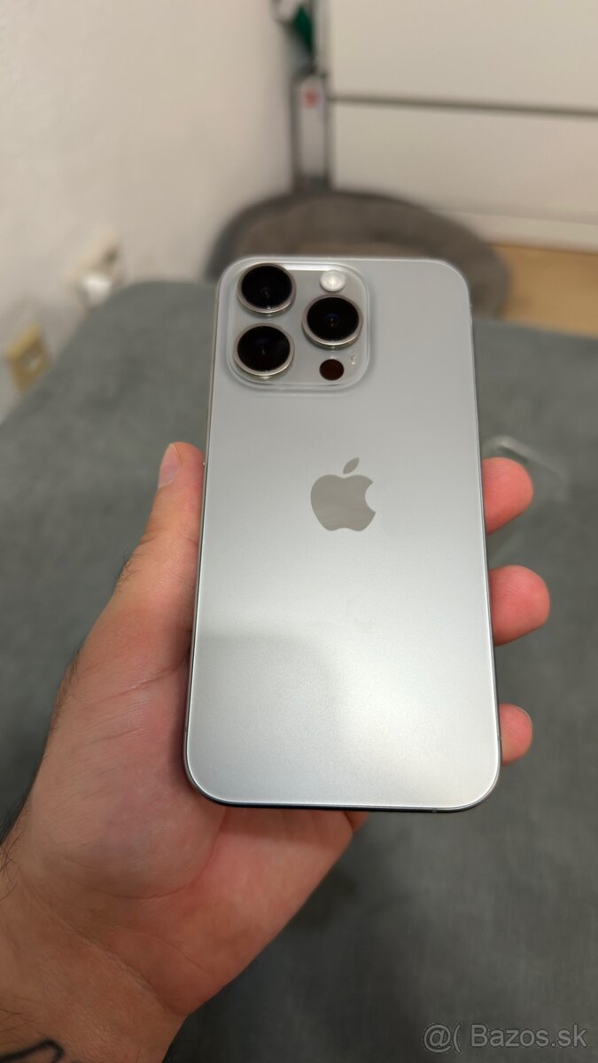 iPhone 15 pro 128gb Natural Titanium - 2