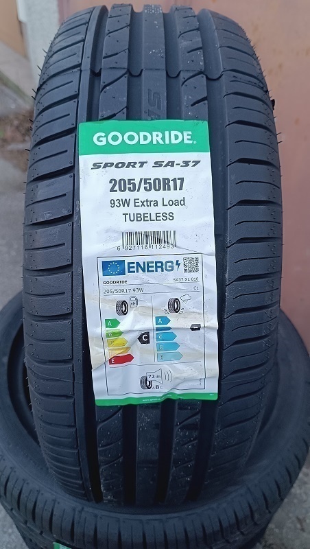 205/50 R17 letné pneumatiky - 2