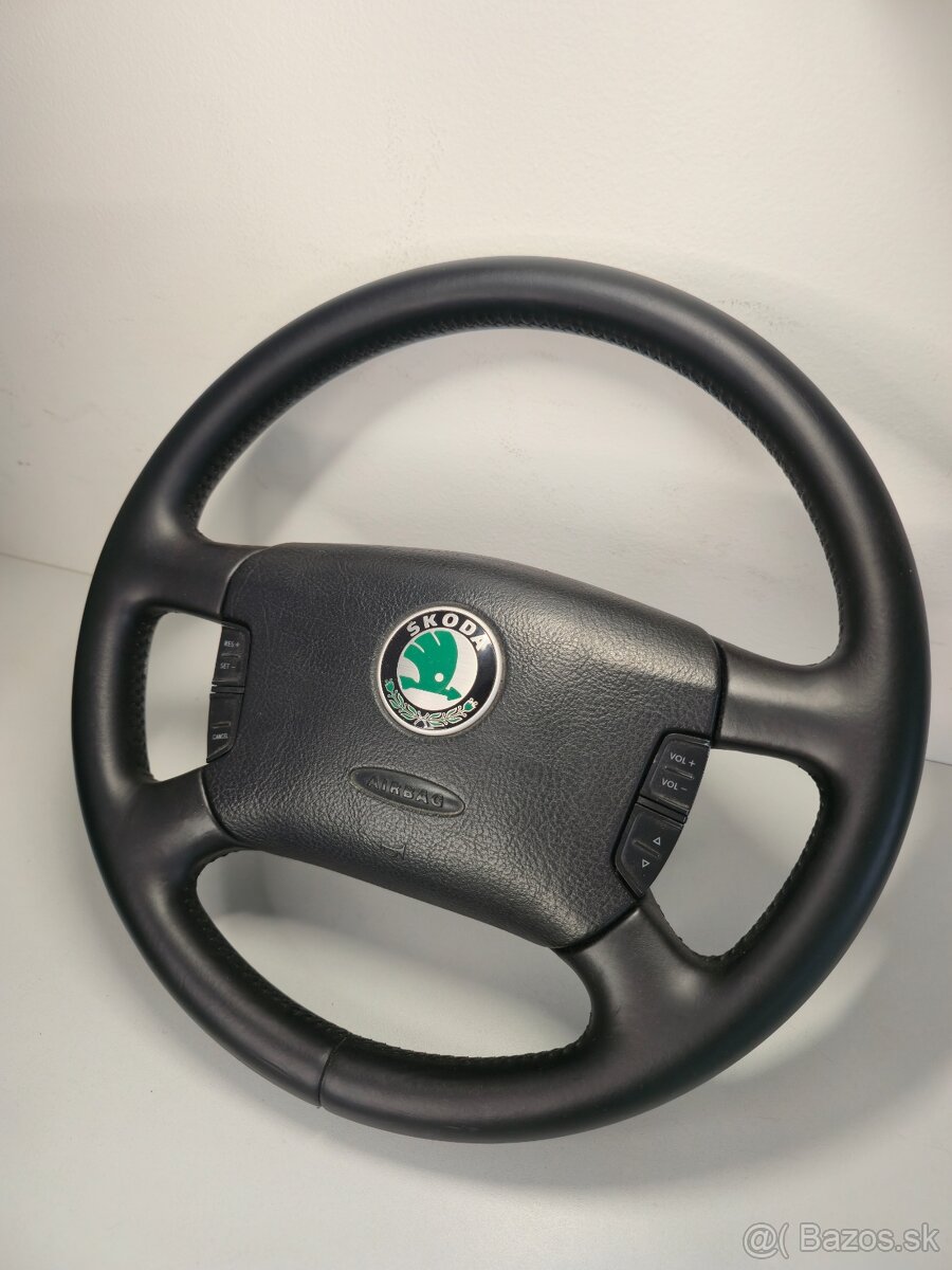 Multifunkčný volant Škoda Octavia Superb - 2