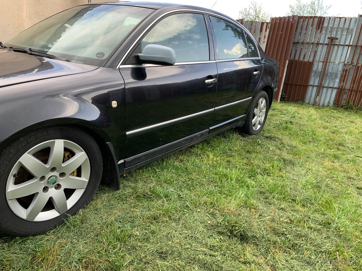 Rozpredam superb na nahradne diely - 2