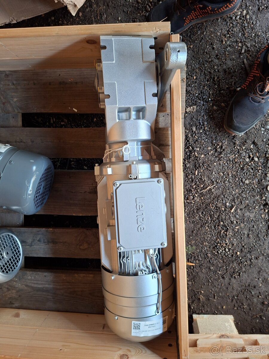 Elektromotor s prevodovkou - 2