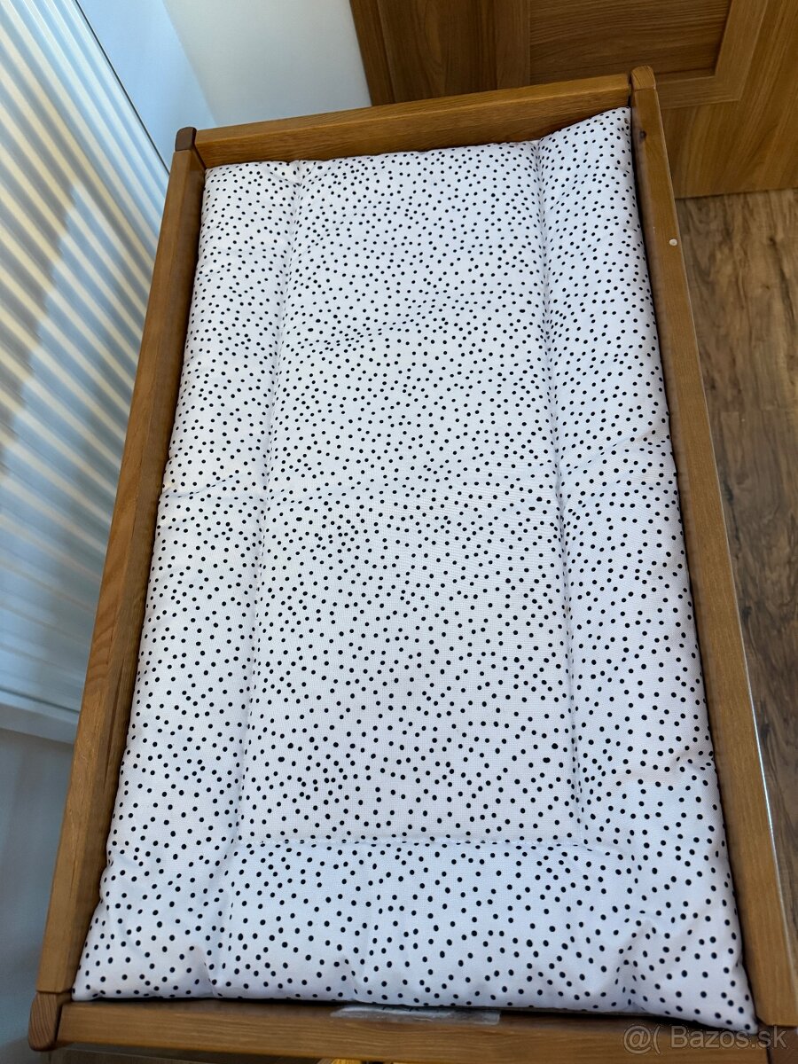 Detská postielka + prebaľovací pult - 2