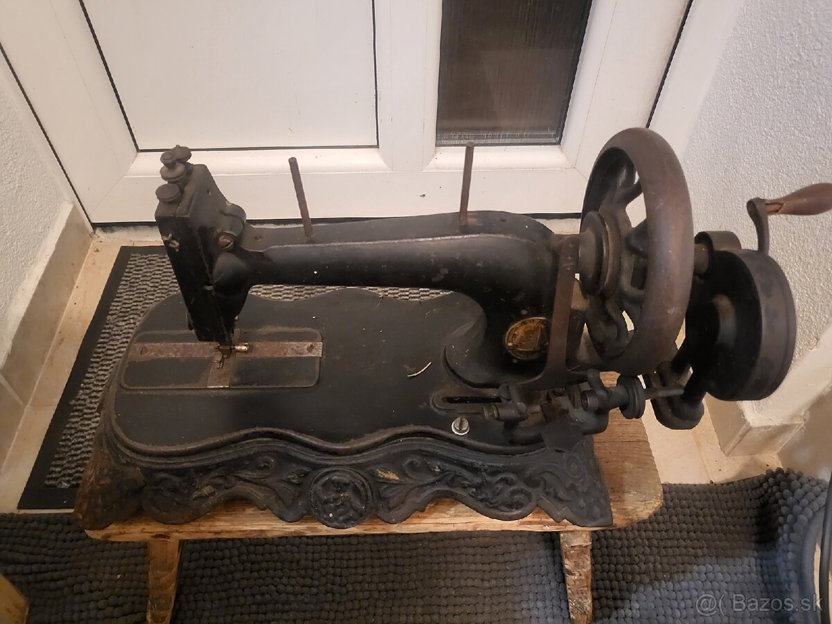 Šijací stroj Singer - 2