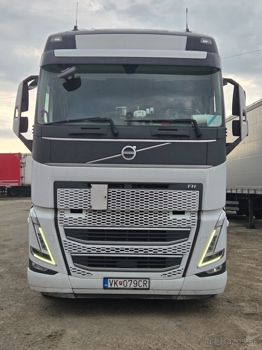 Volvo - 2