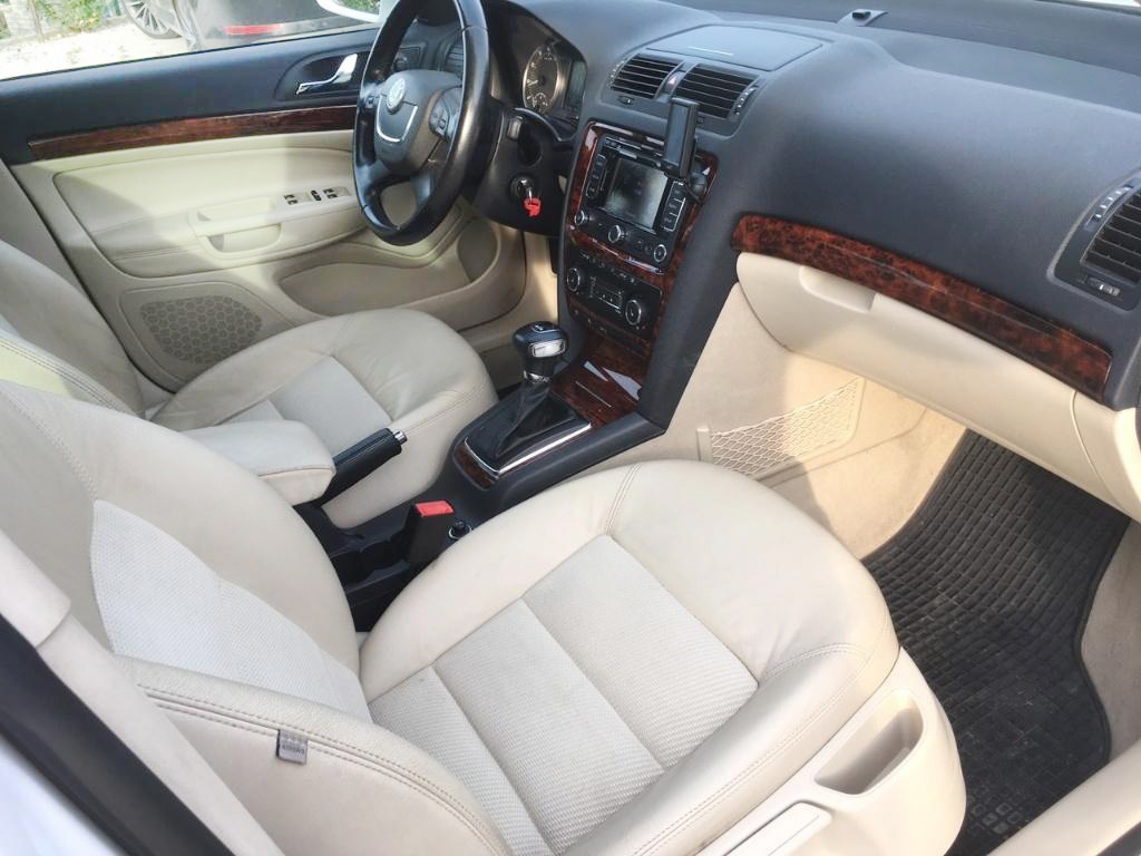 Predám Škodu Octaviu II combi laurin&klement ročník 2009 - 2