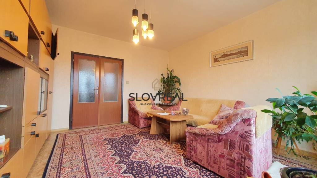 Na predaj 3 izbový byt v meste Banská Štiavnica, 70 m2 - 2