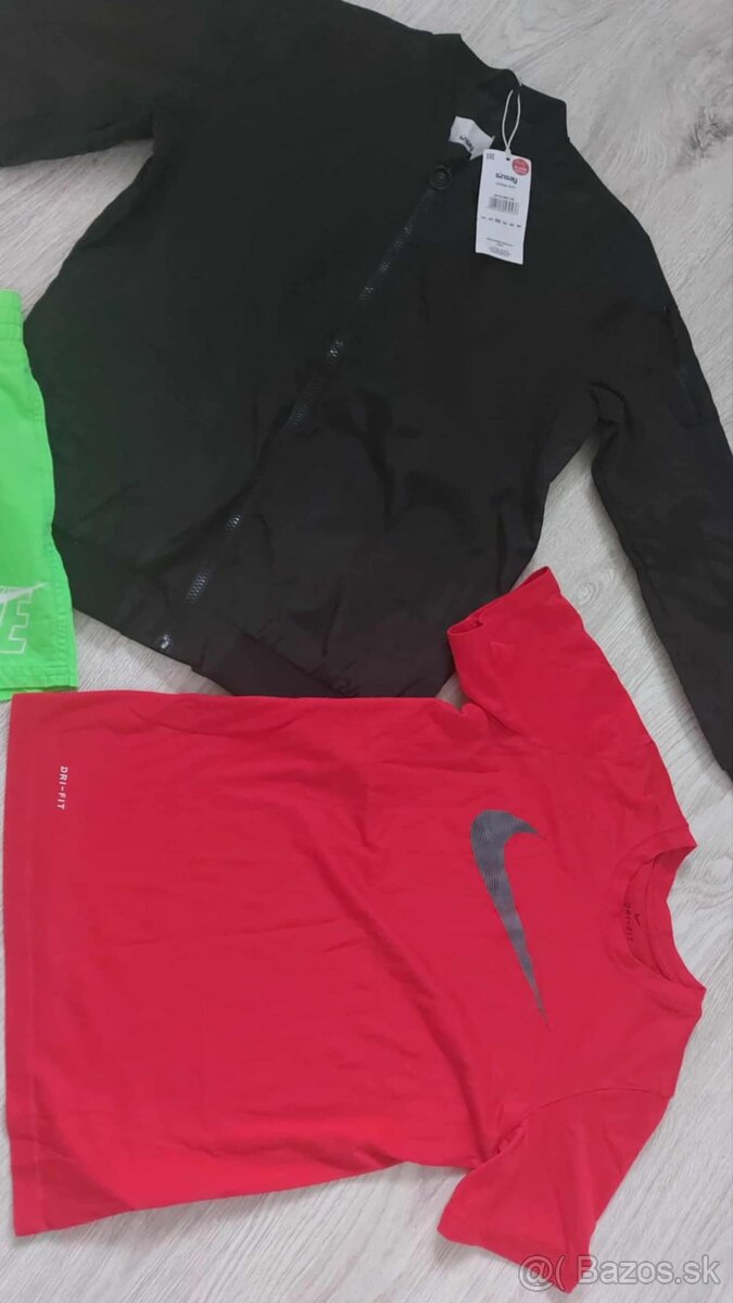 Balík oblečenia 134/146 - 2