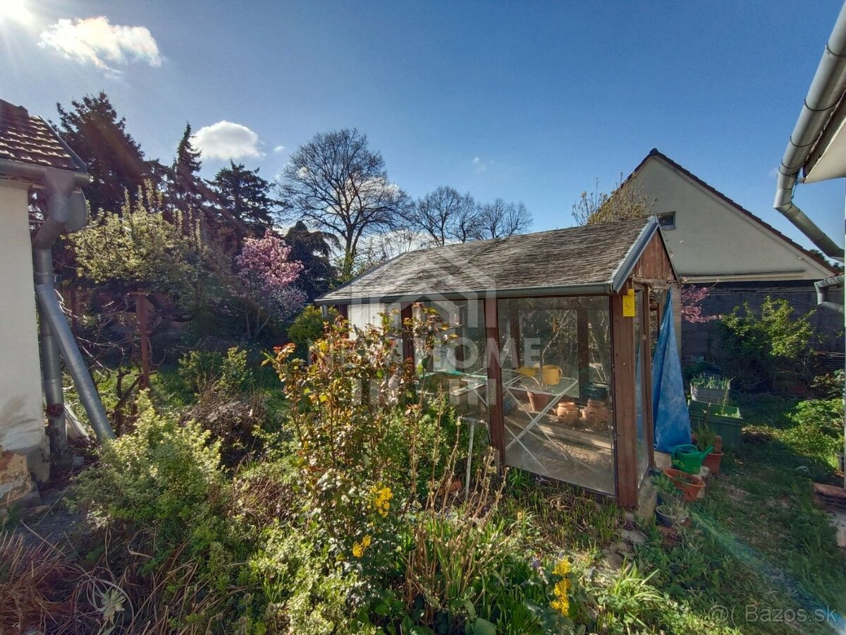 ZOBOR - 2 x RD na jednom pozemku, pôvodný stav - 2