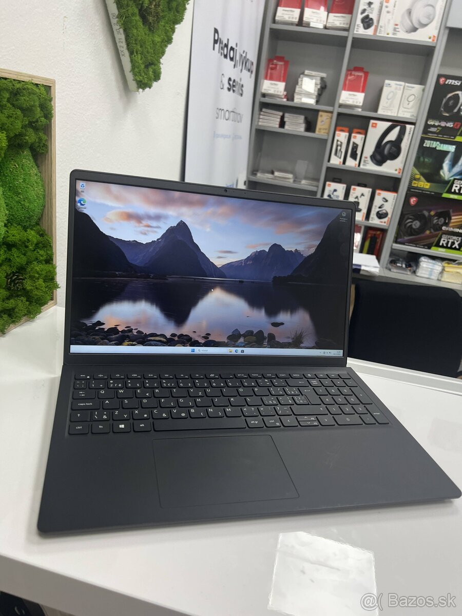 Dell Vostro 15 3510 - 2