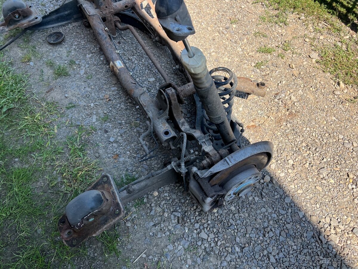 Zadná náprava Volkswagen Touran - 2