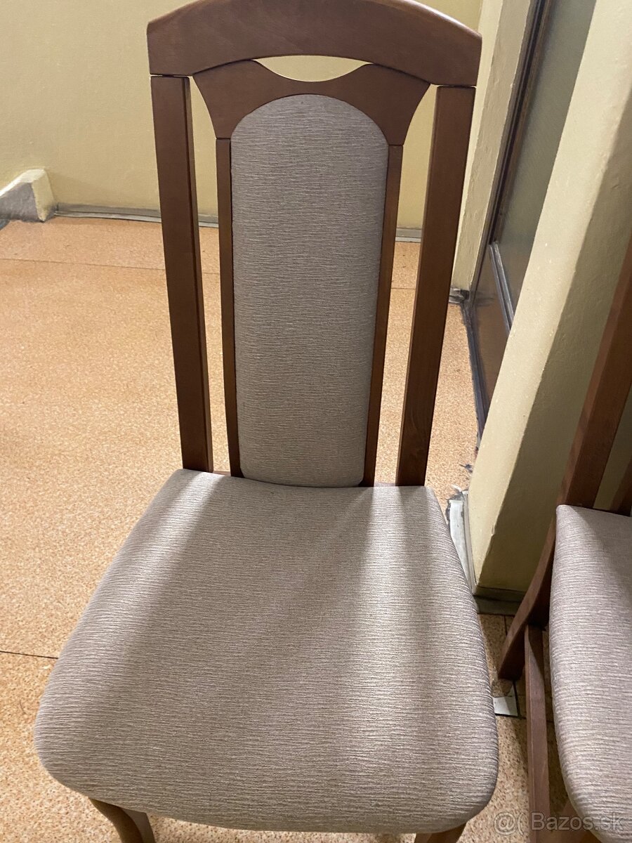 Jedálenské stolicky - 2