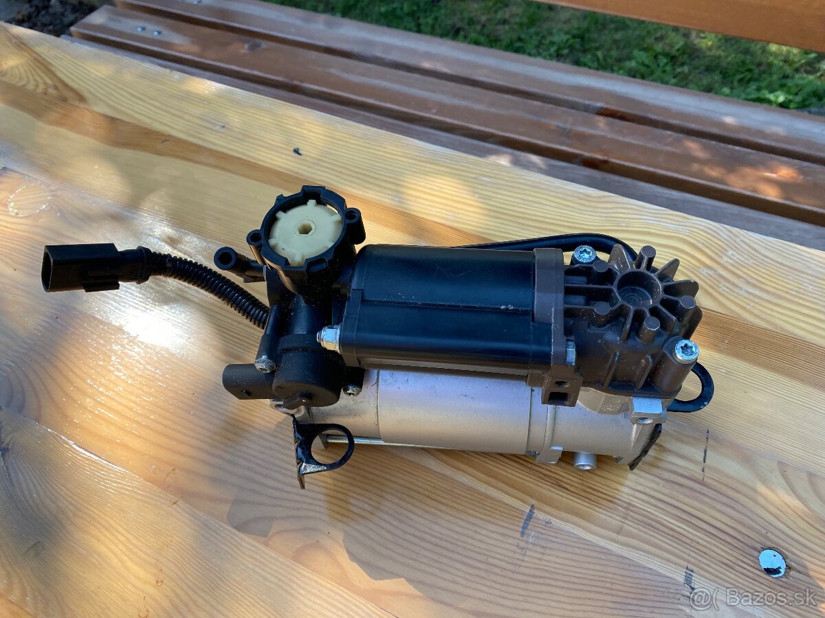 Kompresor podvozku airmatic w220 - 2