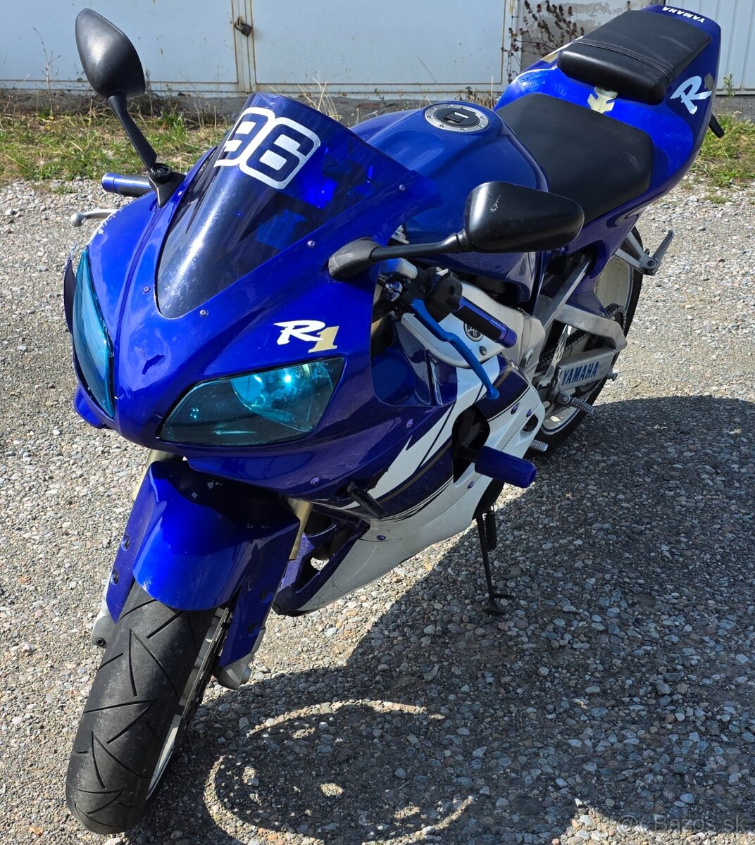 Yamaha r1 - 2