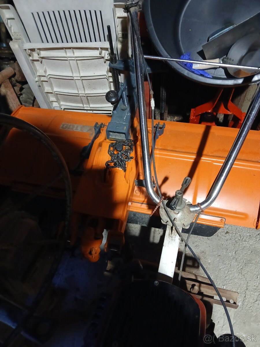 Predam malotraktor KubotaB1200 - 2