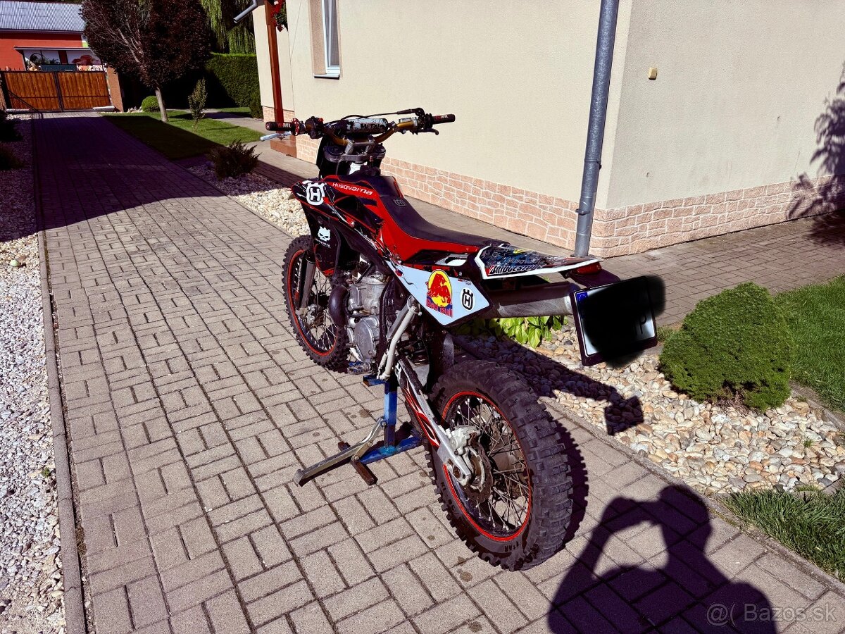 Husqvarna WR 300 (2010)