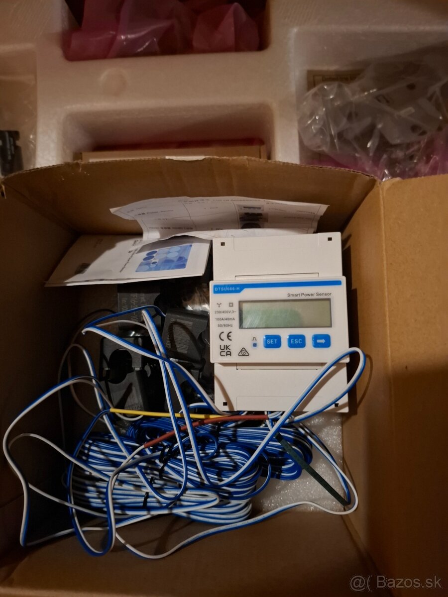 menič Huawei SUN2000-15KTL-M2 HC + SmartMeter + WiFi Dongle - 2