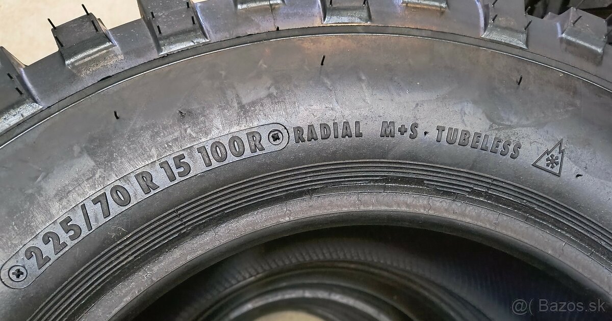 215/65 R16 , 225/70 R15 KM2 - 2