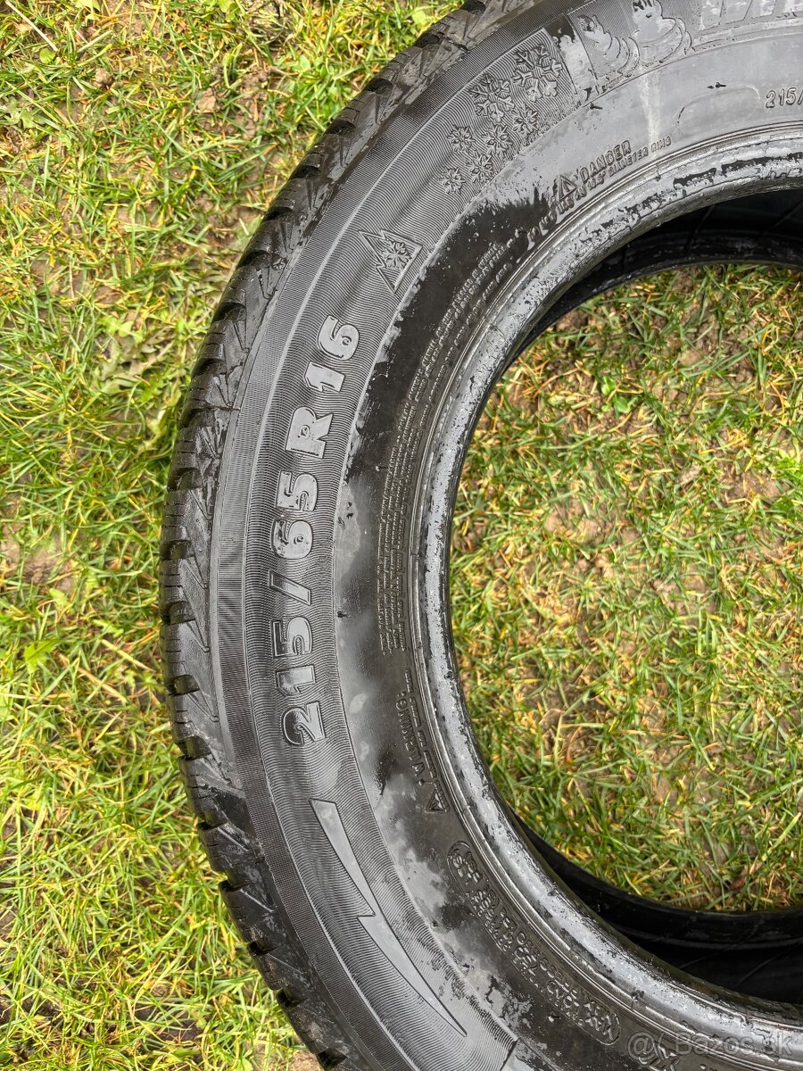 Pneu 215/65 R16 - 2