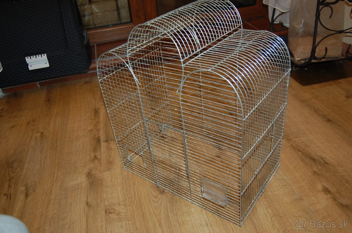 Predám klietku pre papagája. - 2