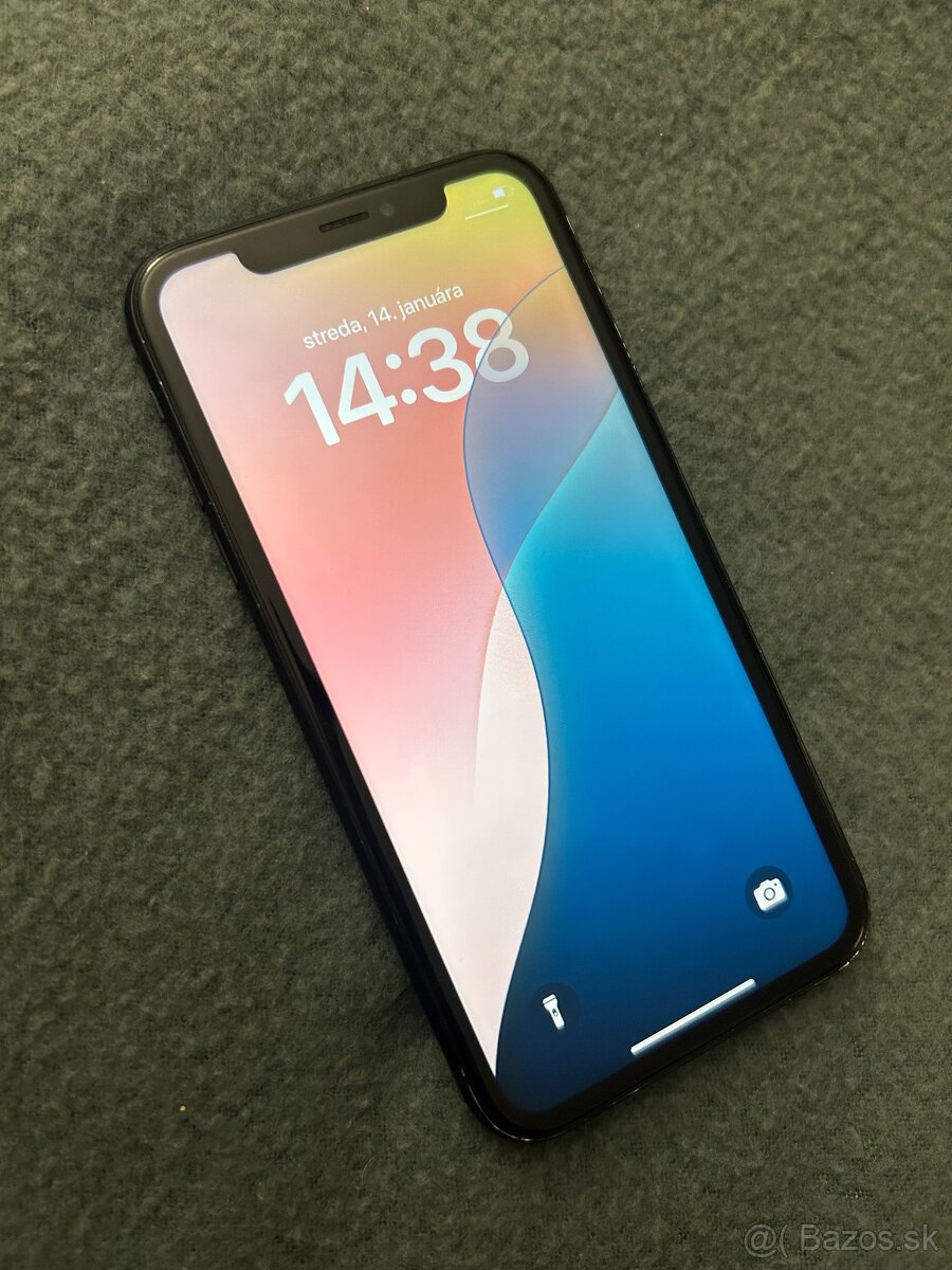 iPhone XR 64GB black - 100% batéria - 2