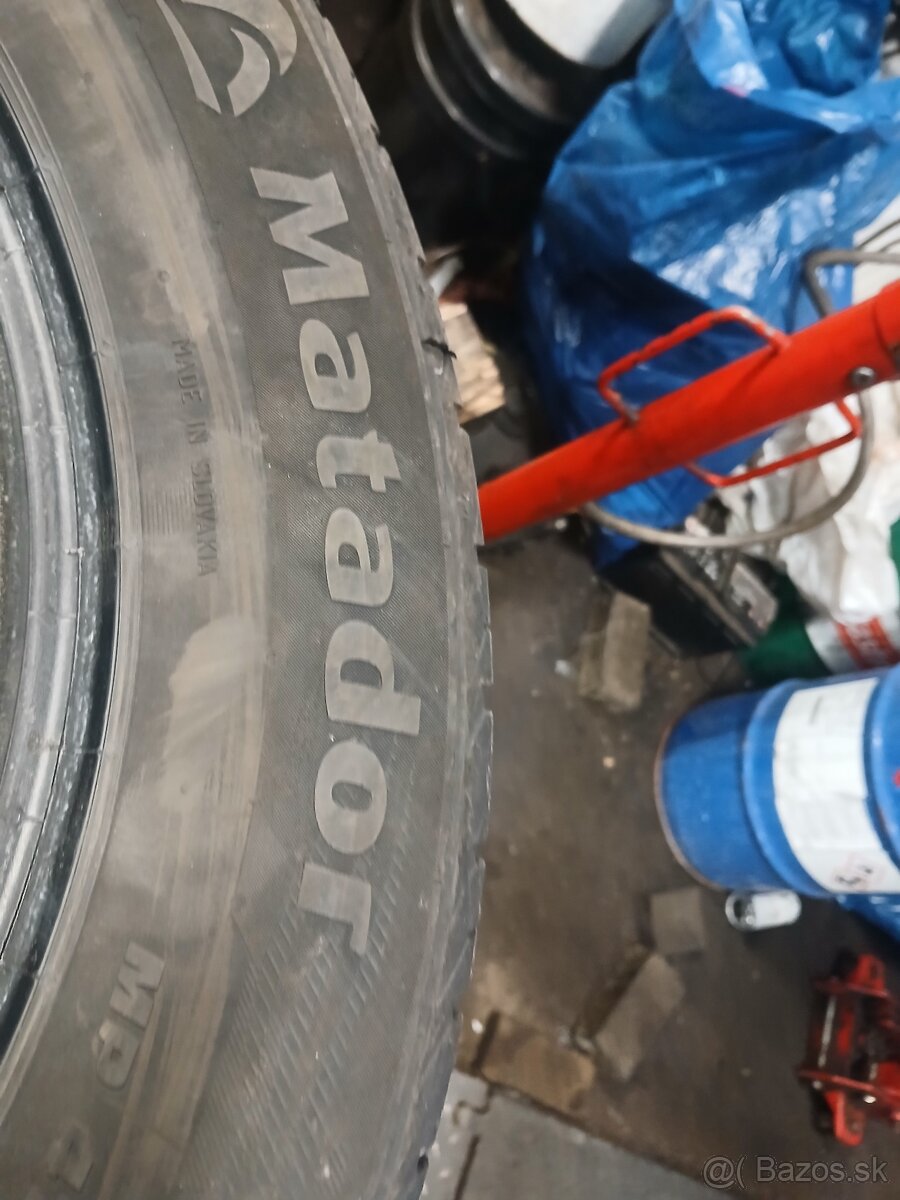 205/60 R16 - 2