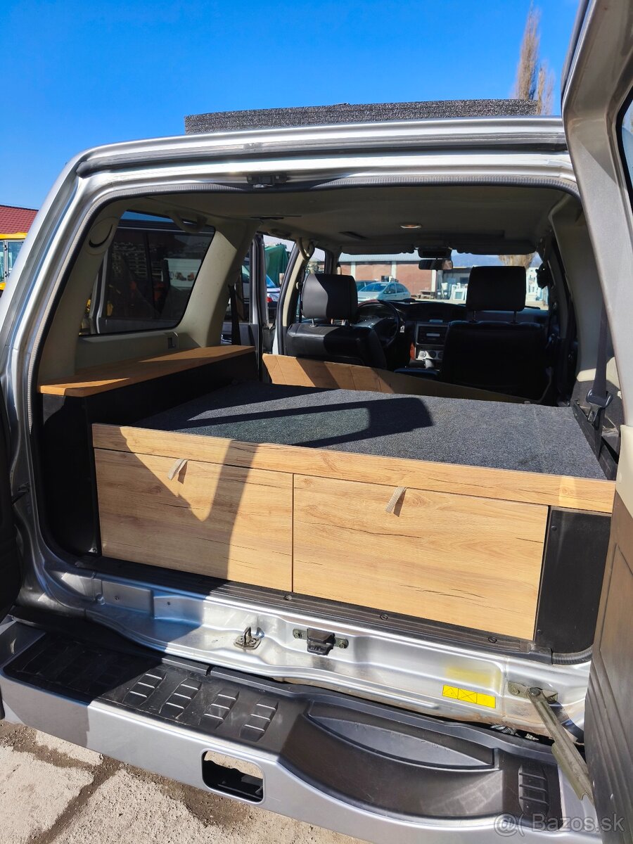 Patrol y61 GU4 zastavba - 2