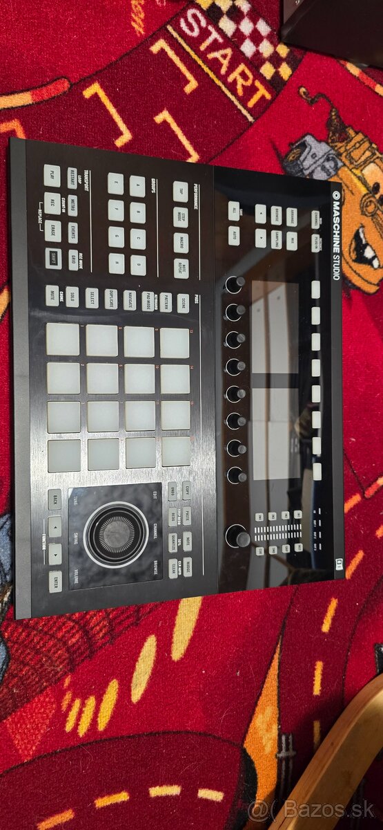 Maschine studio - 2