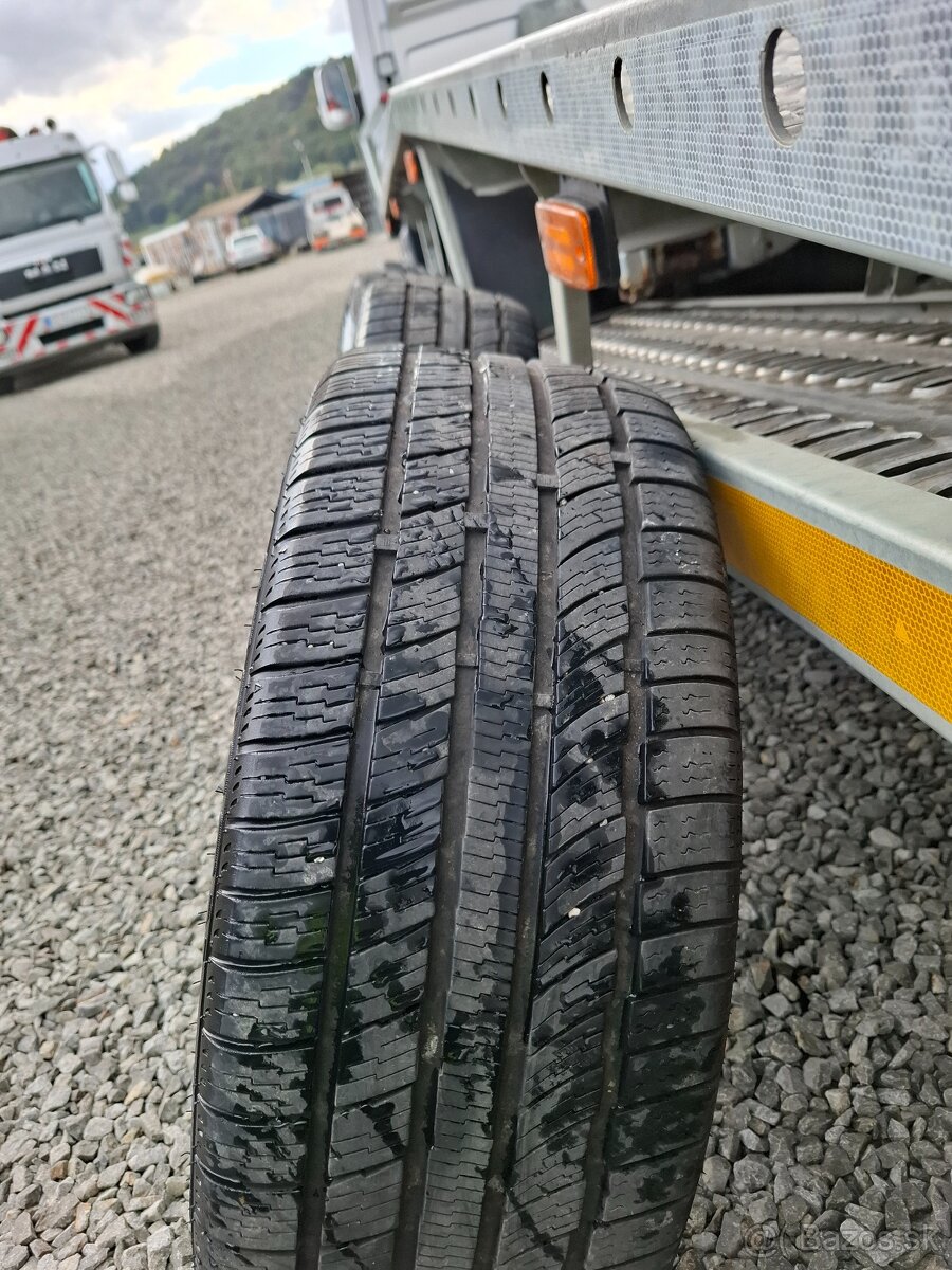 Predam sadu zimne pneu 225 40 r18 - 2