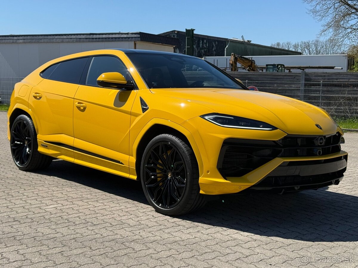 LAMBORGHINI URUS SE - 2