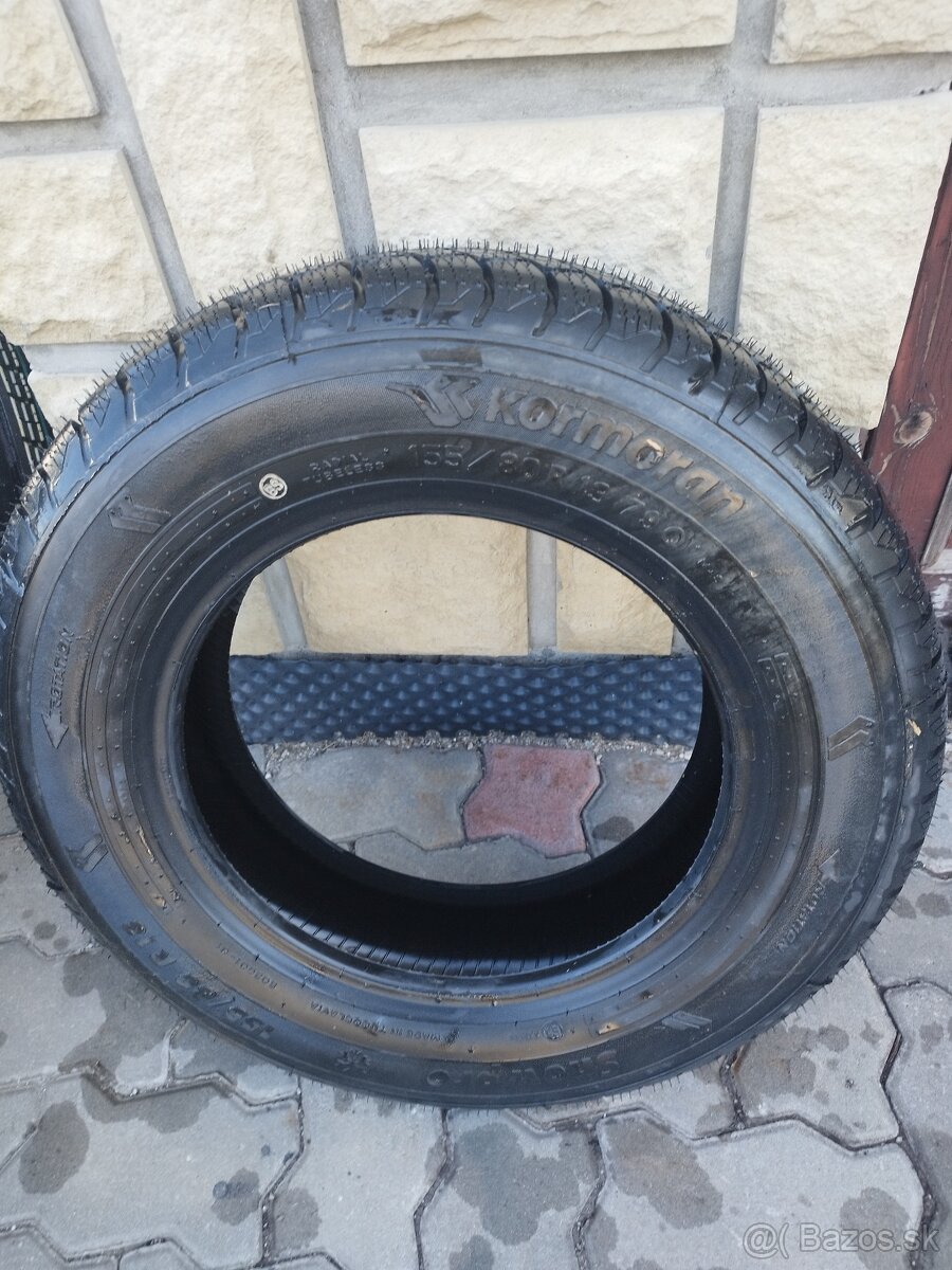 Predám plášť 155/80R13 Kormoran Snowpro - 2