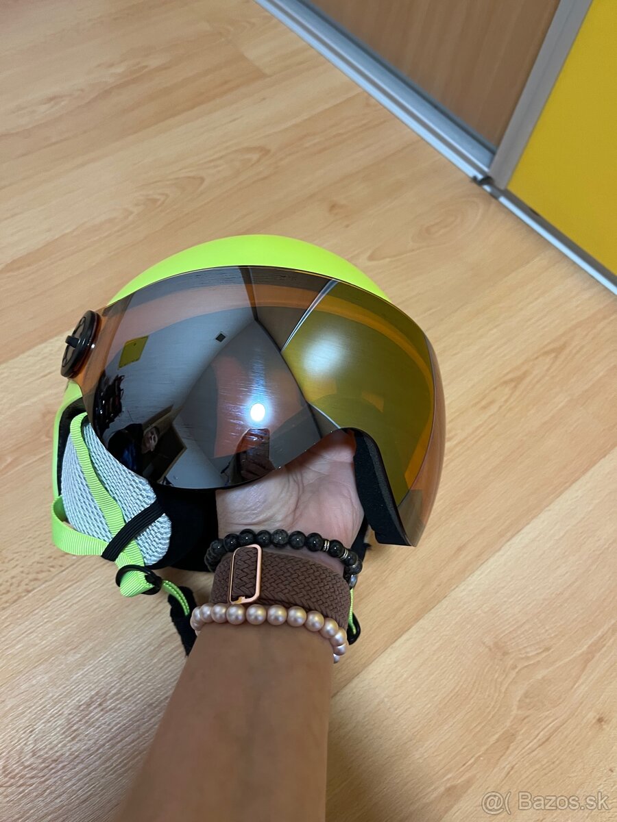 Lyžiarska prilba so štitom - 2