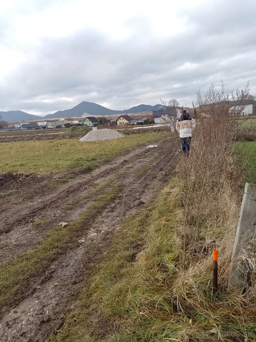 PREDÁM POZEMOK,,,ĎURČINÁ - 2