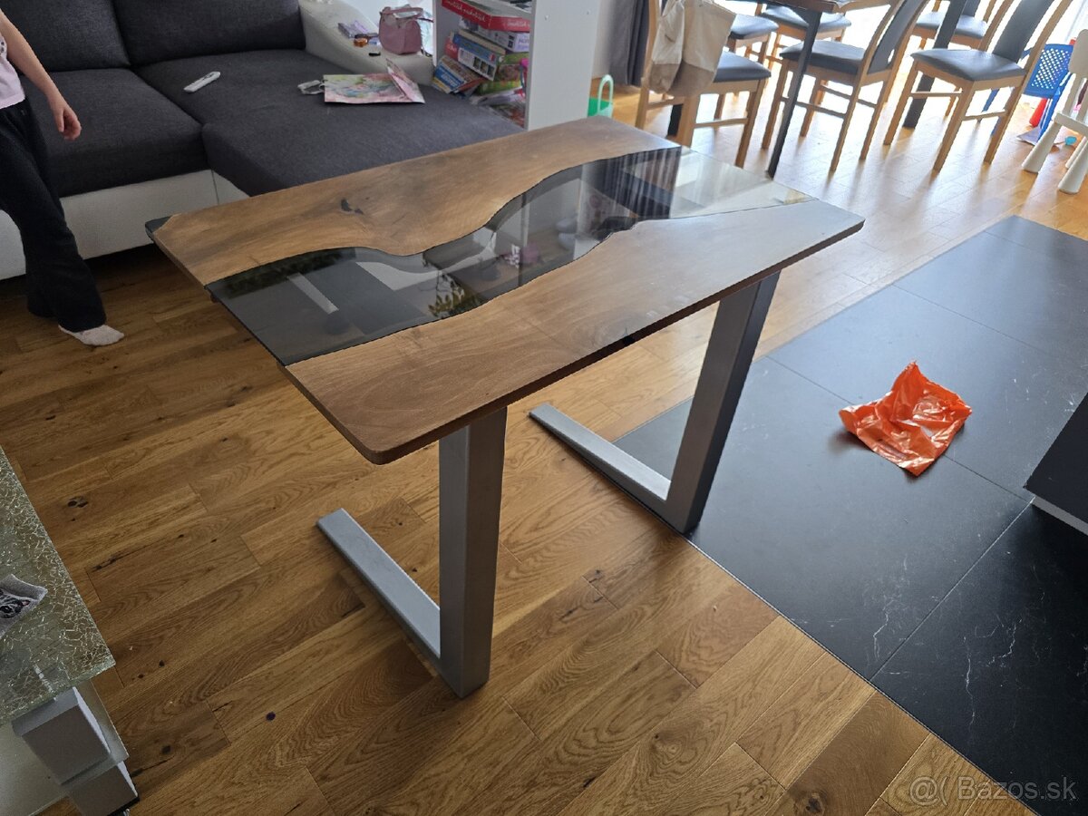 Dreveny stôl - 2
