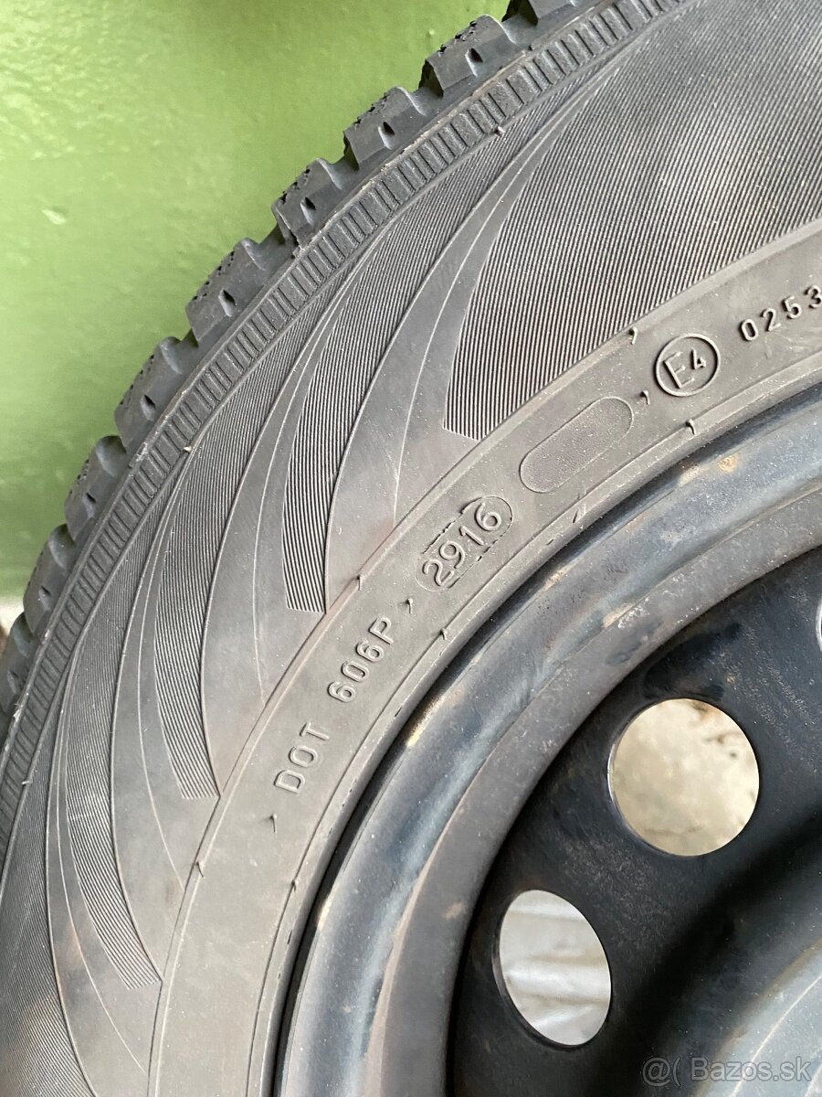 Lacno predam zimne pneu 195/65 R15 na plechovych diskoch - 2