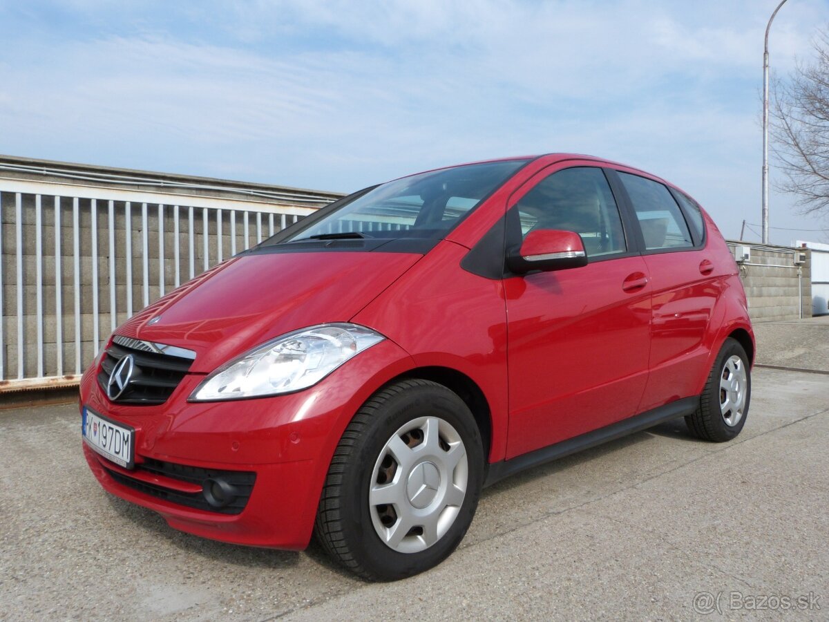 Mercedes-Benz A trieda 160 Elegance Autotronic - 2