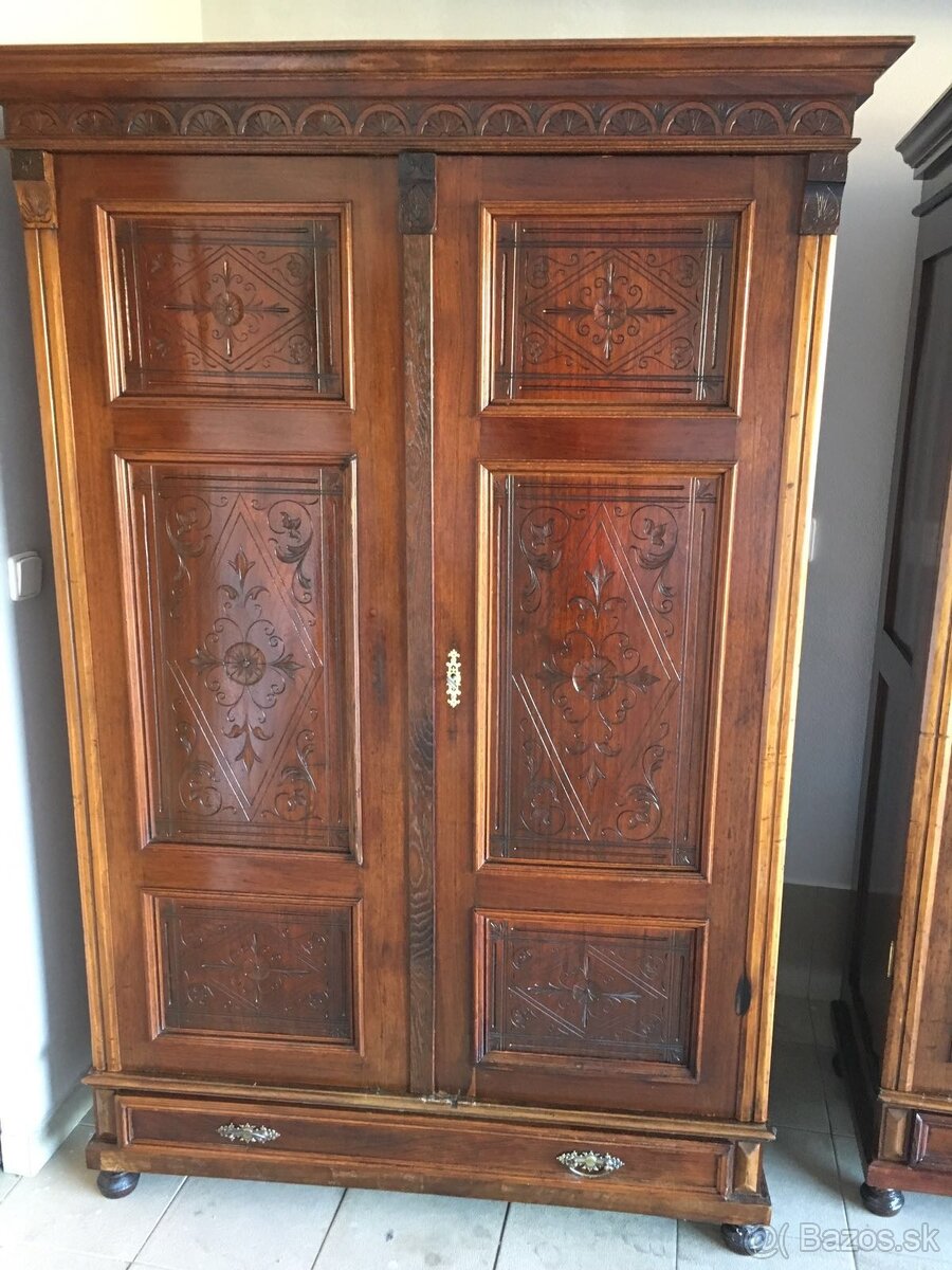 Starožitný nábytok - 2