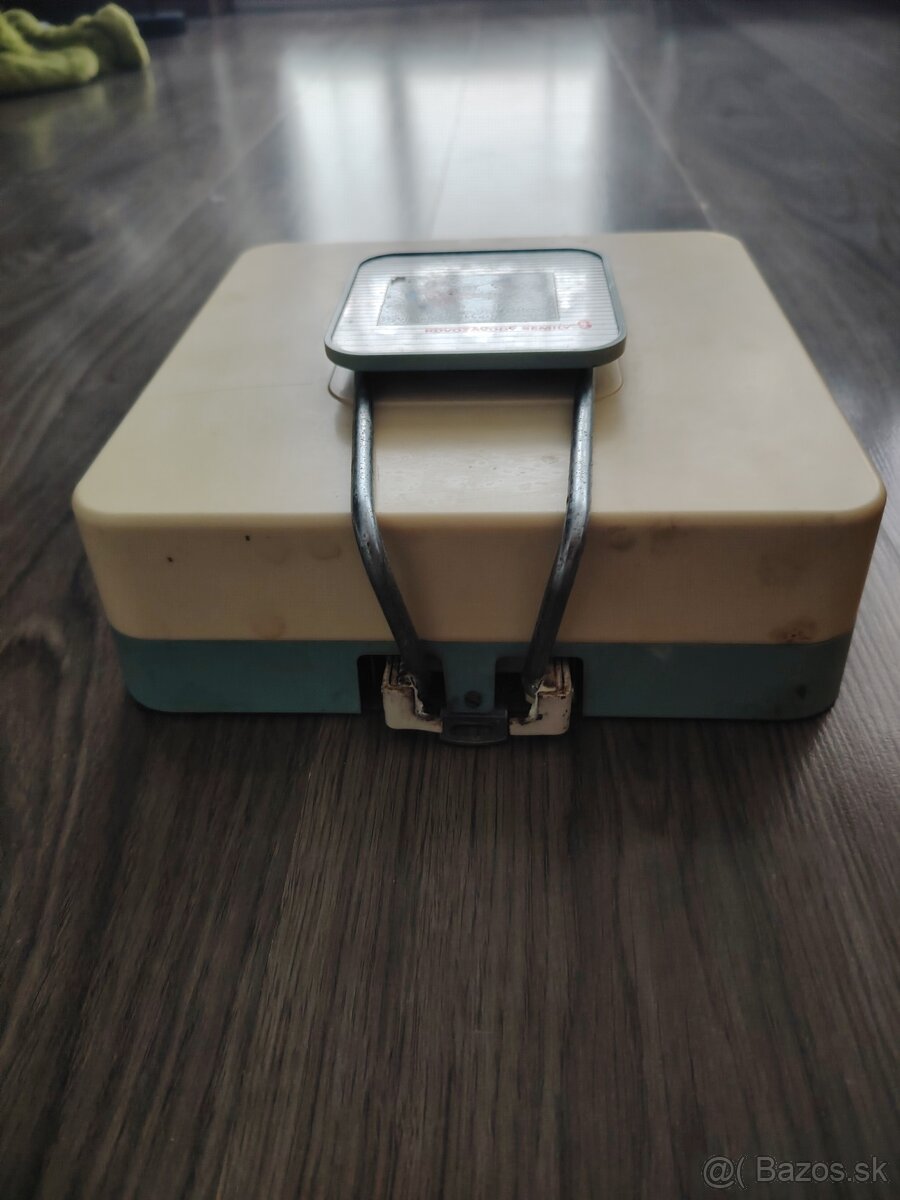 Predam nastennu vahu - 2