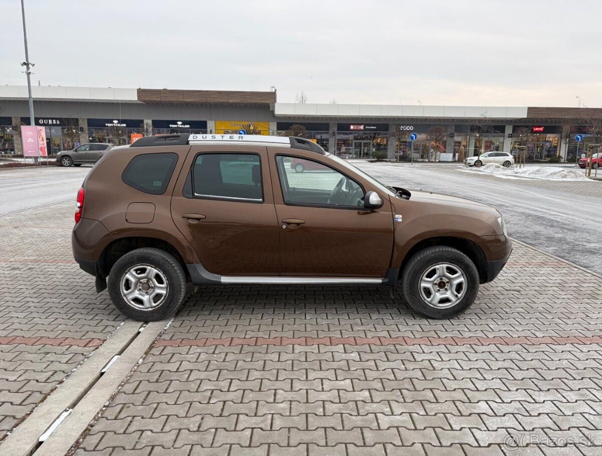 Dacia Duster 1.2 TCe 92kw ČR 1.maj. TZ - 2