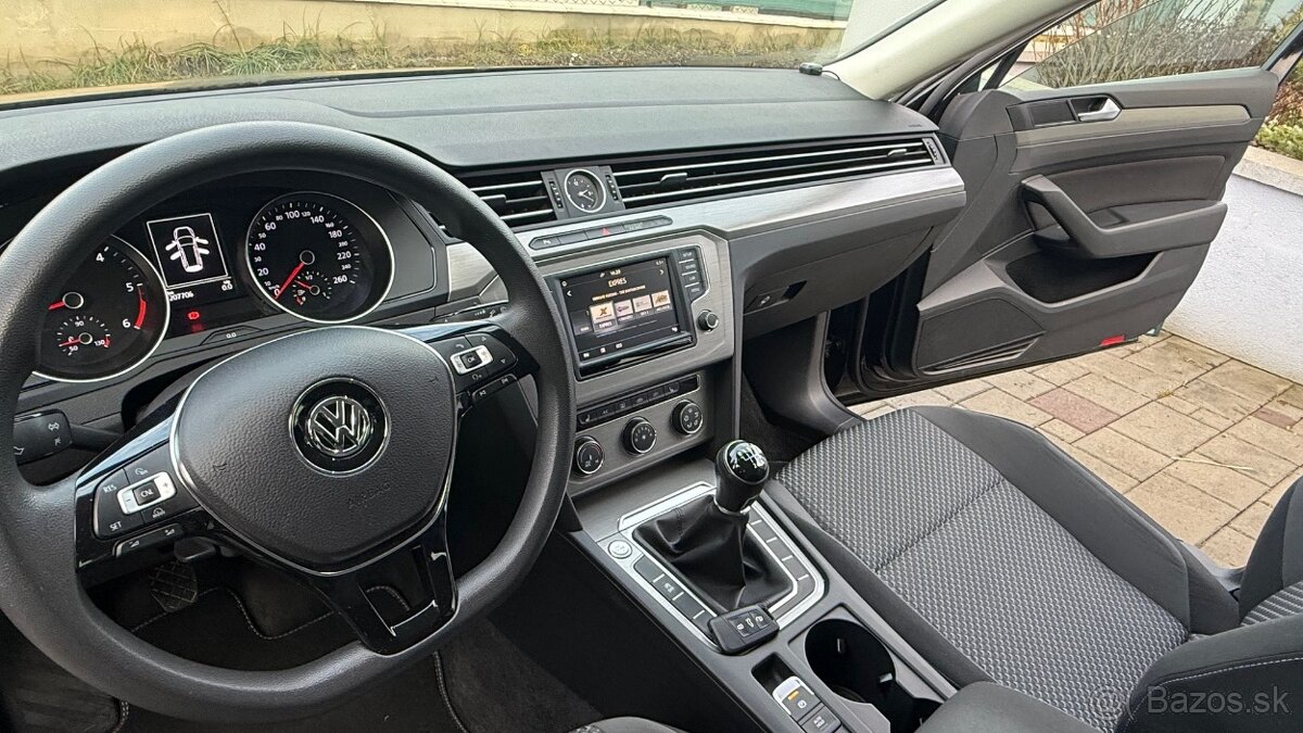 Volkswagen-Passat - 2